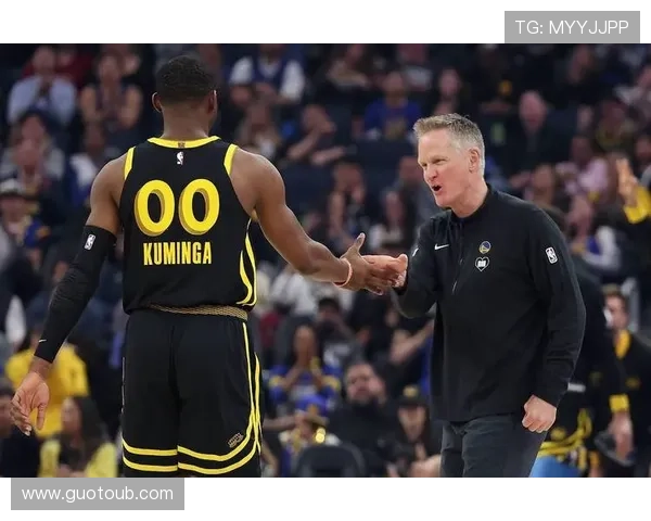 科尔透露霍福德末节缺阵原因不明球队篮板遭遇重创