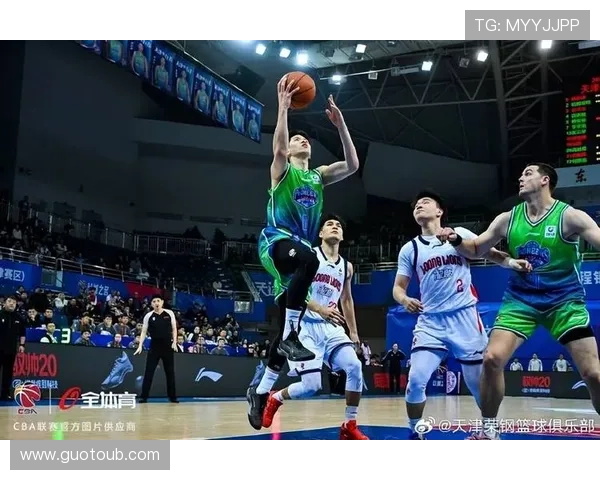 刘颜诚表现出色5投2中贡献5分3篮板1助攻助力球队胜利